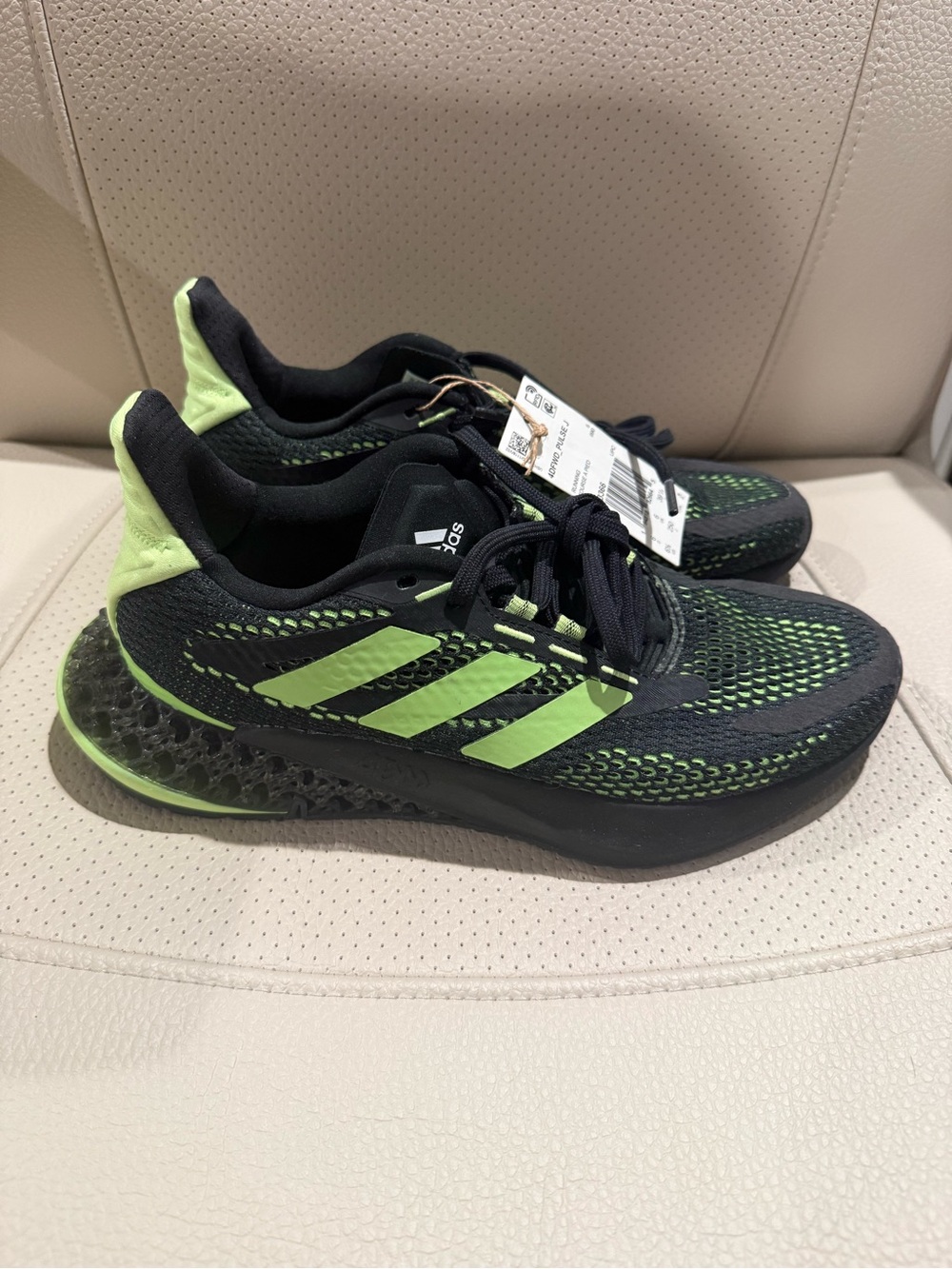 Size 6.5 - Adidas 4D FWD PULSE Boys' Black & Neon BRAND NEW WITH TAGS
